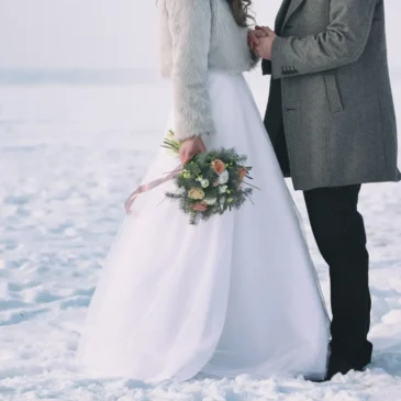 Why Christmas Weddings Are Pure Magic